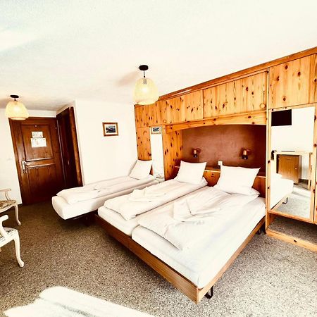 Hotel Old Jnn كلوسترز المظهر الخارجي الصورة
